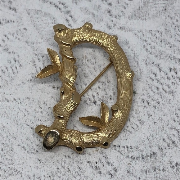 Vintage Sarah Coventry Initial Letter D Brooch Pin - Picture 1 of 3
